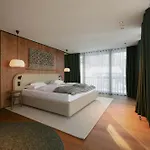 New Kristberg In With Spa, Outdoor Pool And View 4* 莱赫阿尔贝格