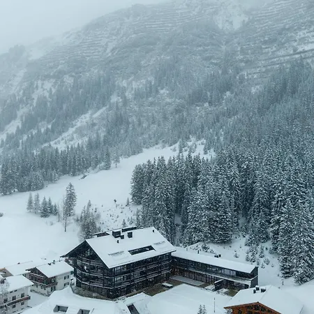 Hotel New Hotel Kristberg In Lech With Spa, Outdoor Pool And View