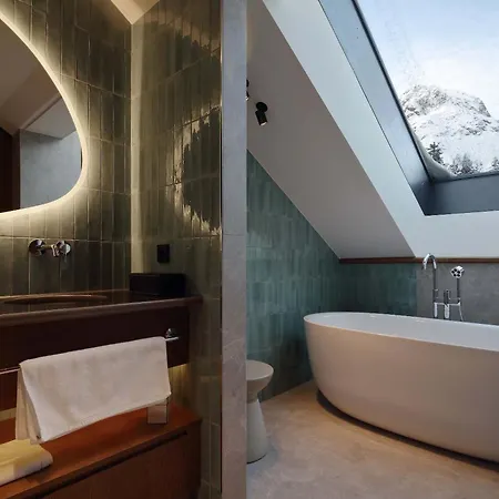 Hotel New Hotel Kristberg In Lech With Spa, Outdoor Pool And View Lech am Arlberg