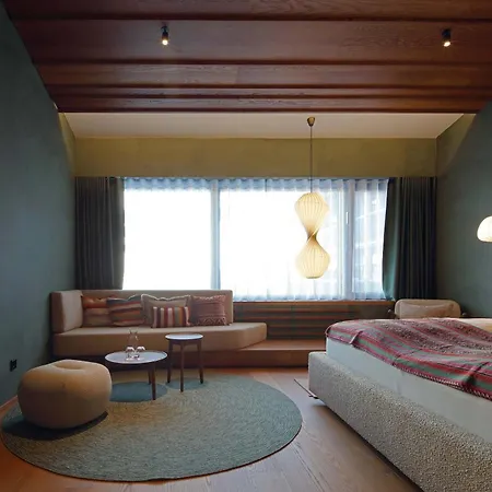 New Hotel Kristberg In Lech With Spa, Outdoor Pool And View 4*